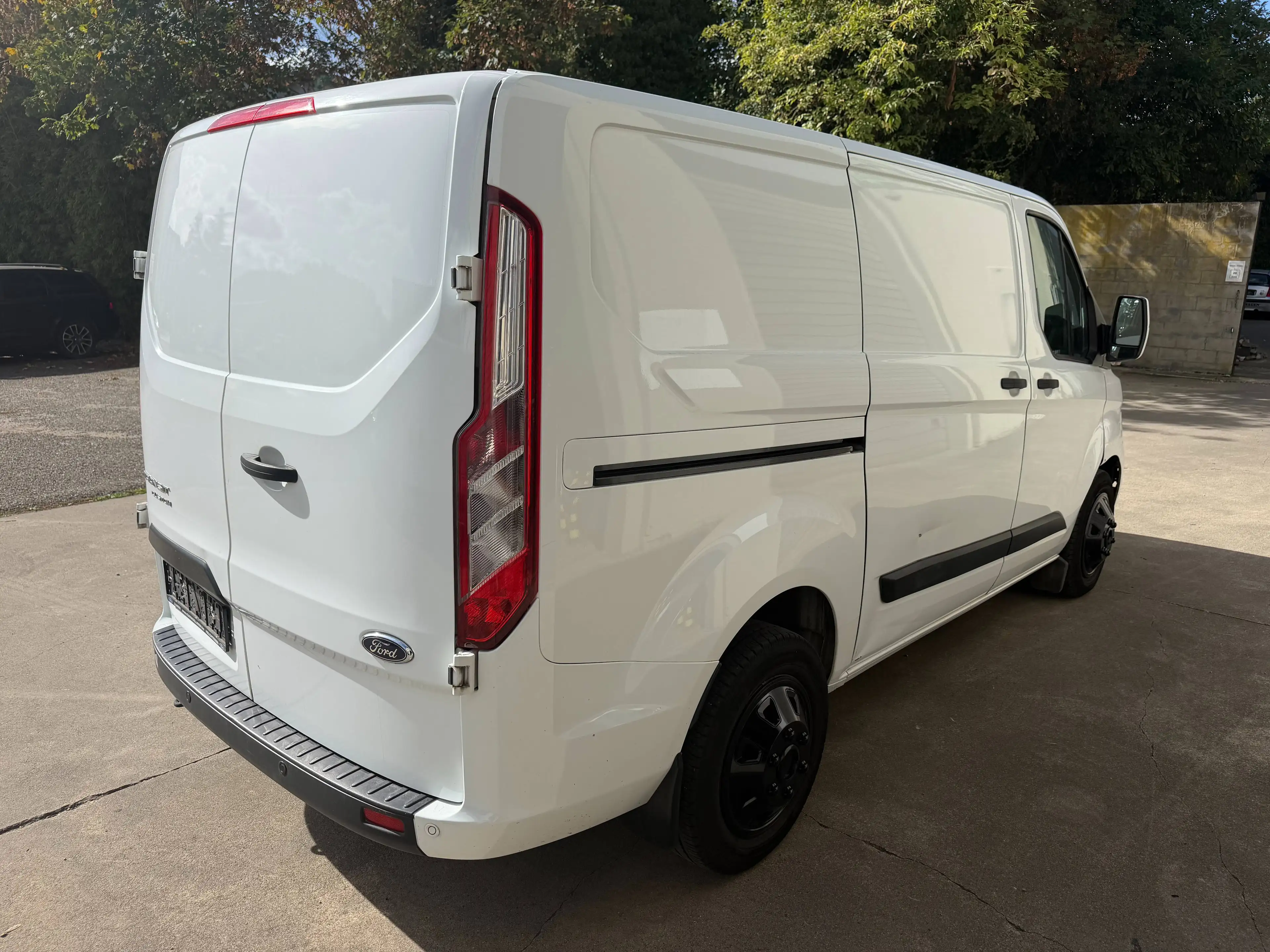 Ford Transit Custom 2.0 TDCi L1H1 Aut. *B2B € 8.800 NETTO* — photo 3