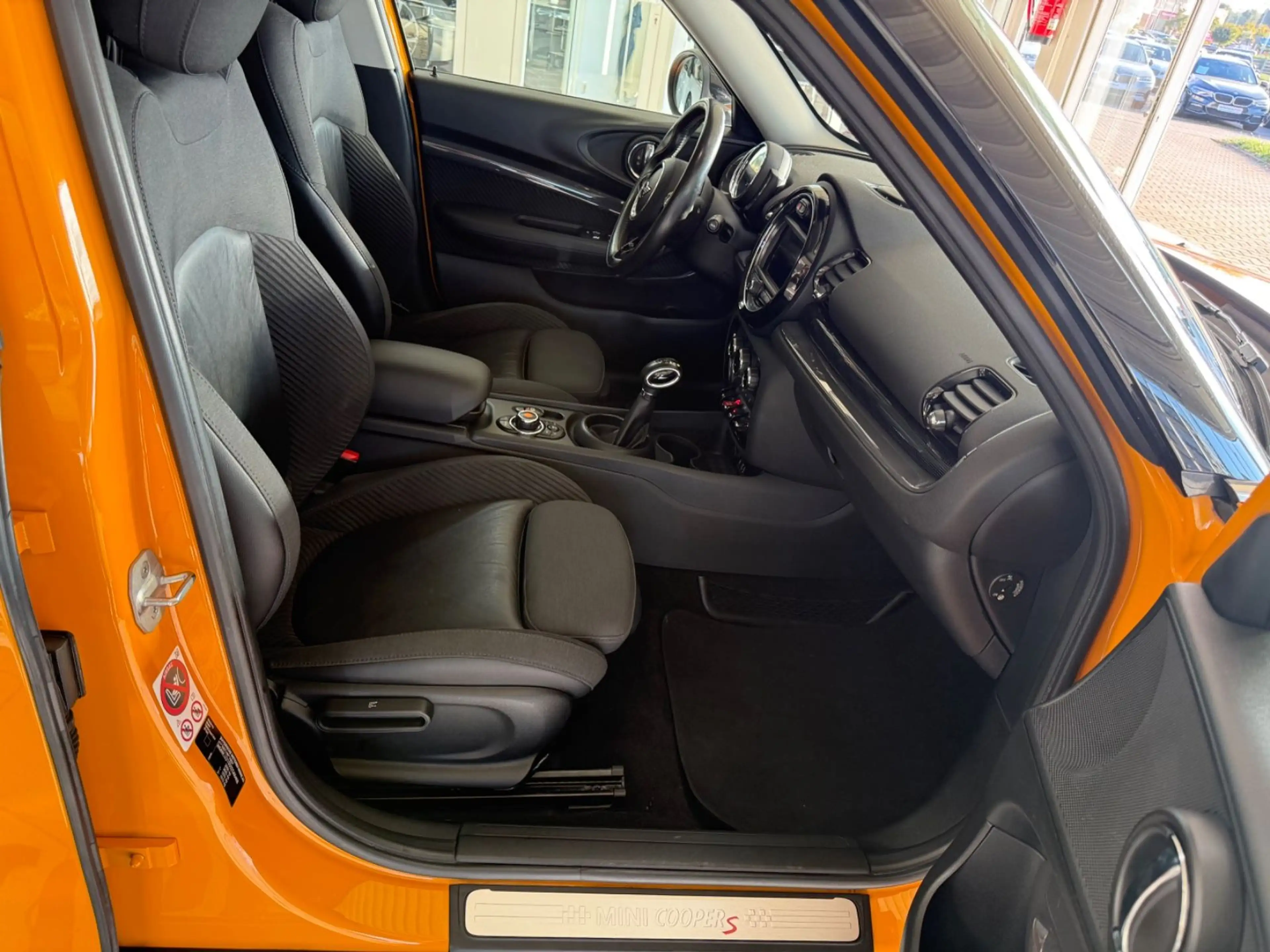 MINI Cooper S Clubman ALL4 AUT./LED/CAM/NAVI/DAB — photo 4