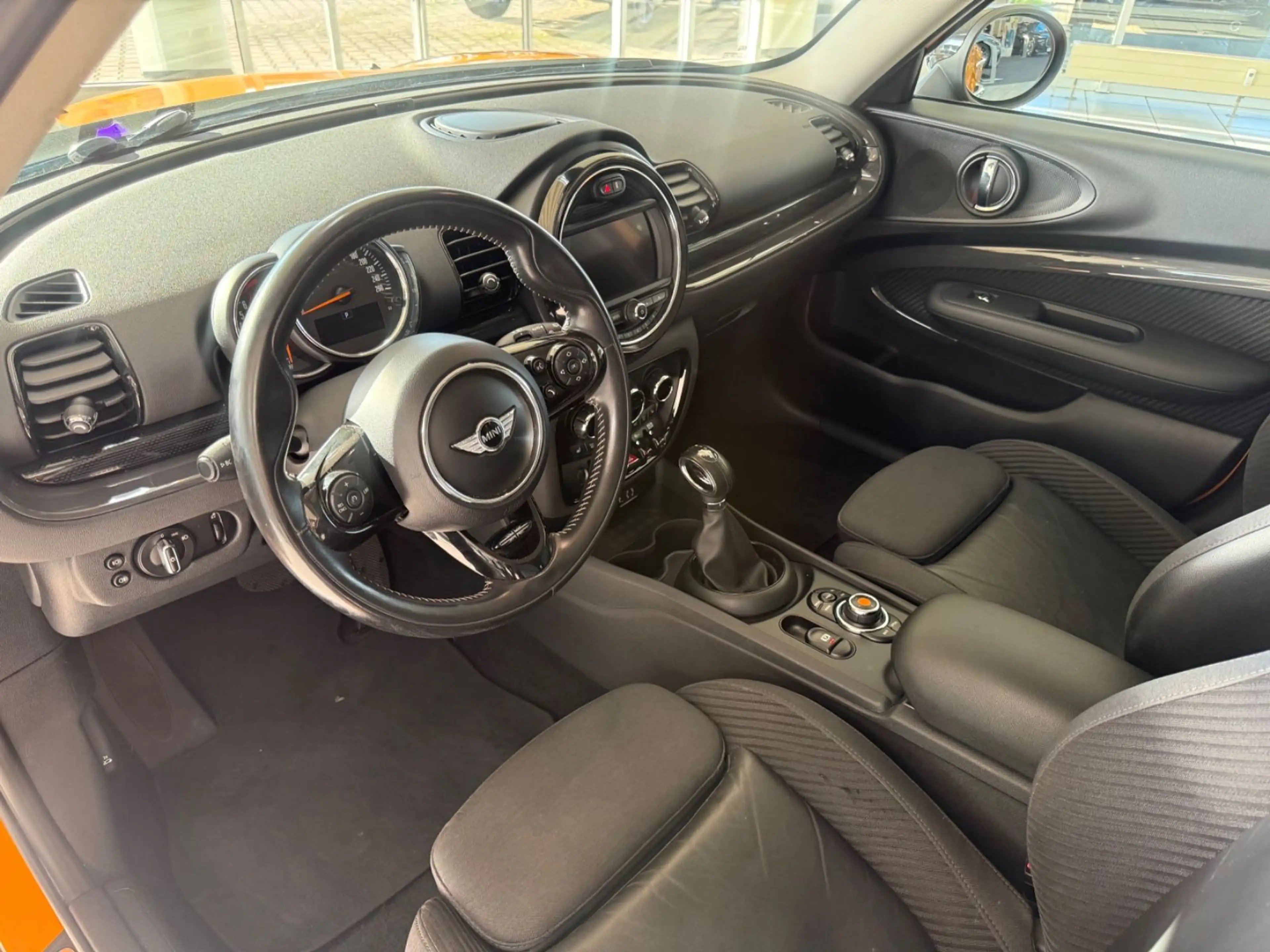 MINI Cooper S Clubman ALL4 AUT./LED/CAM/NAVI/DAB — photo 9