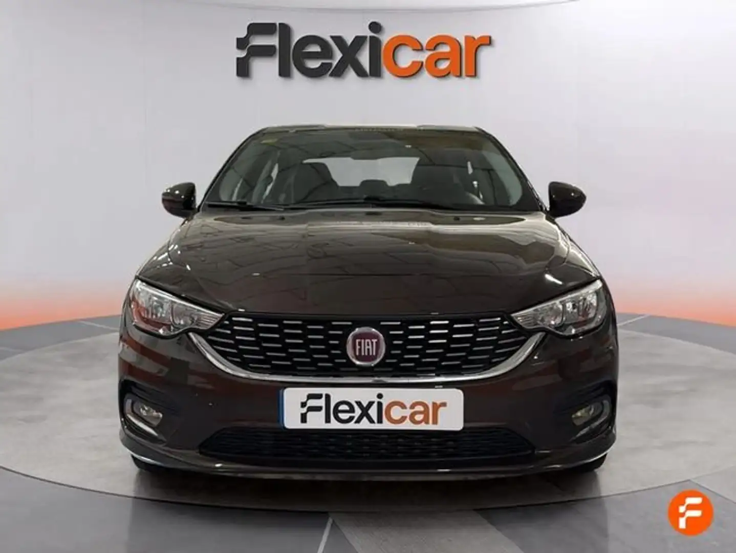 Fiat Tipo 1.4 16v Easy 95 CV gasolina 5p. Marrón - 2
