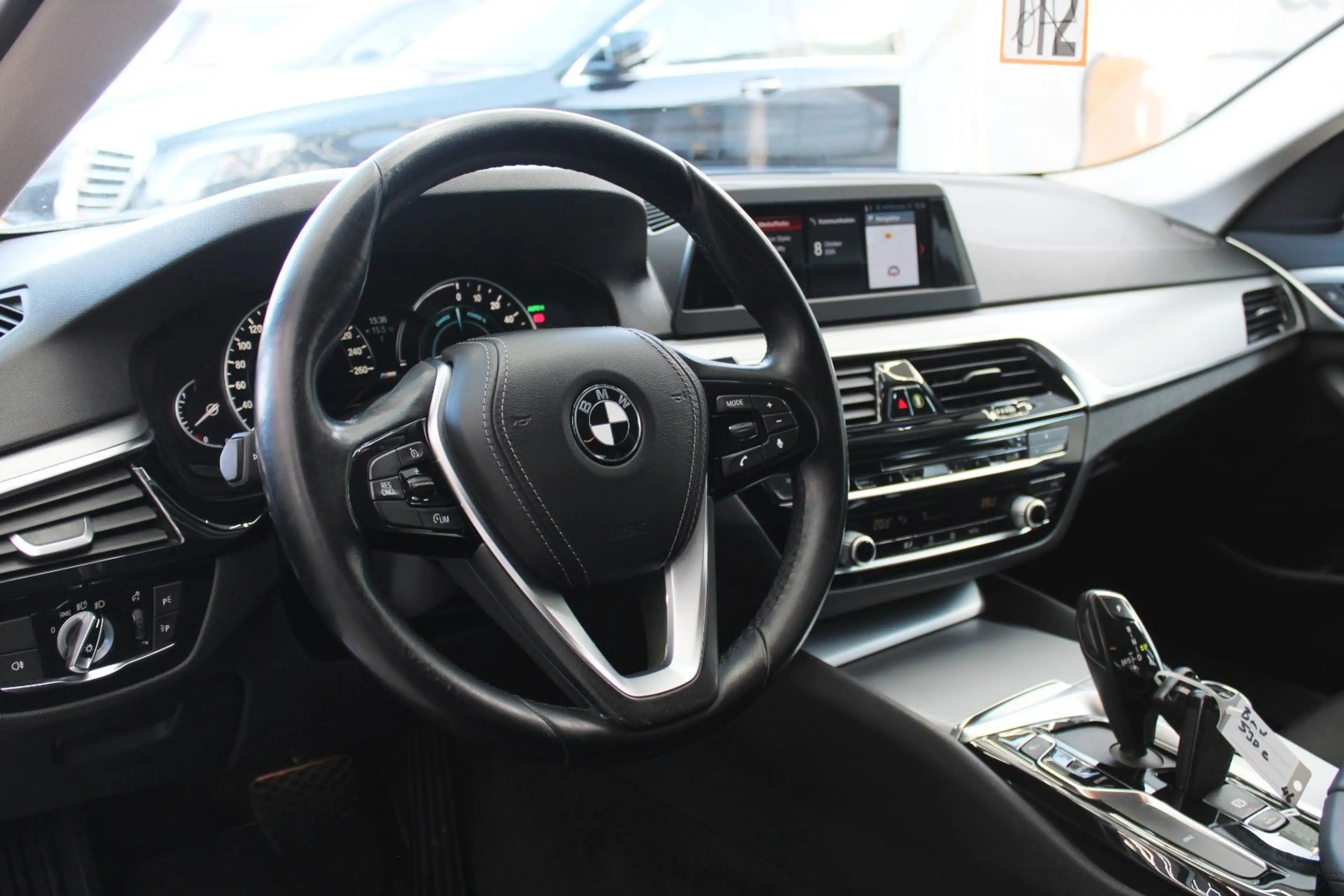 BMW 530 e *Tüv&Inspektion Neu*Scheckheftgepflegt BMW* — photo 10