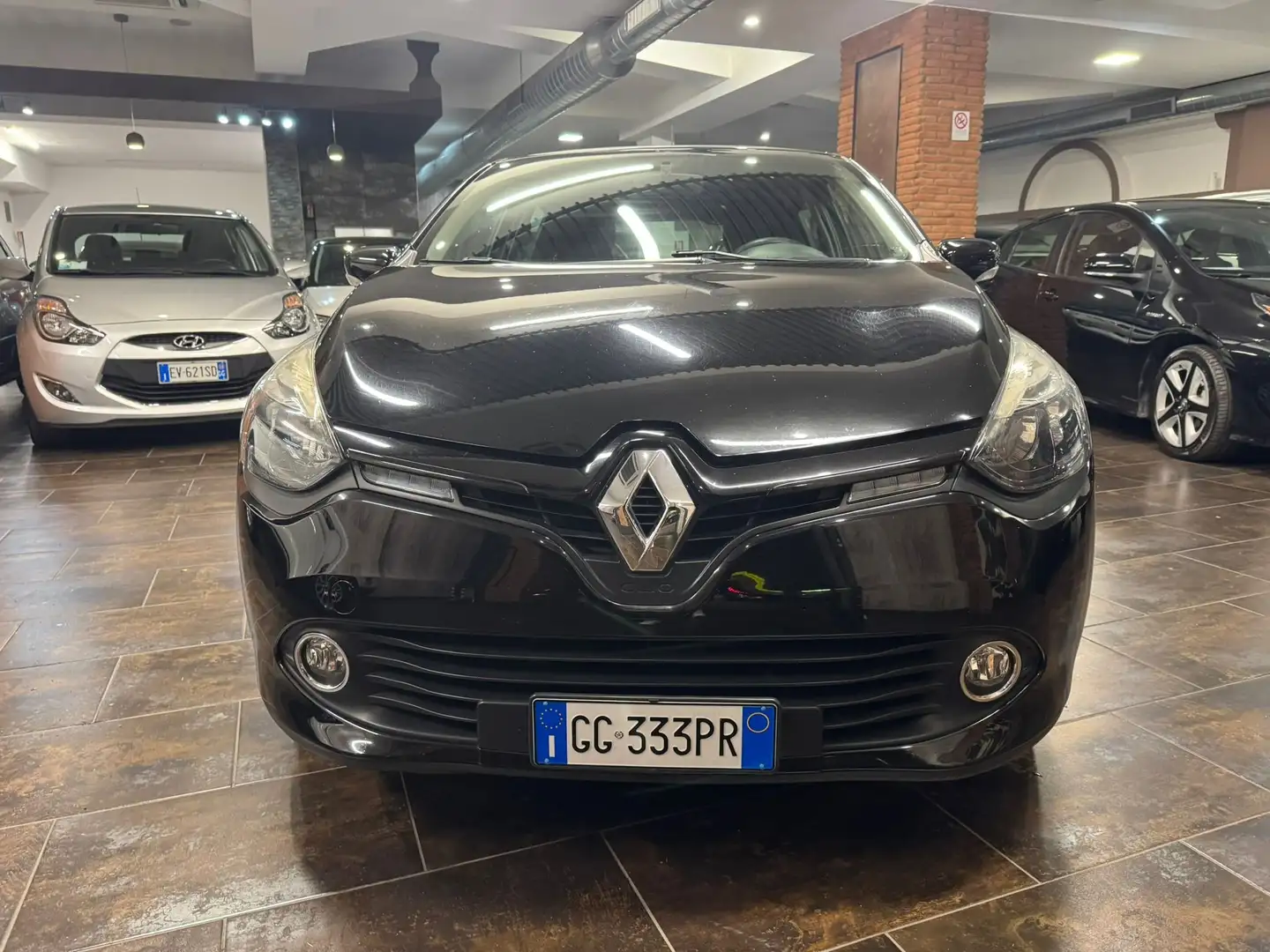 Renault Clio Clio 5p 1.2 Live Gpl 75cv Nero - 2