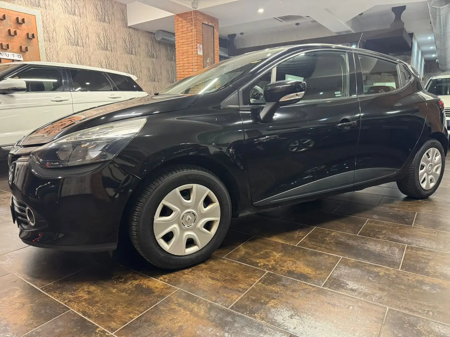 Renault Clio Clio 5p 1.2 Live Gpl 75cv Nero - 1