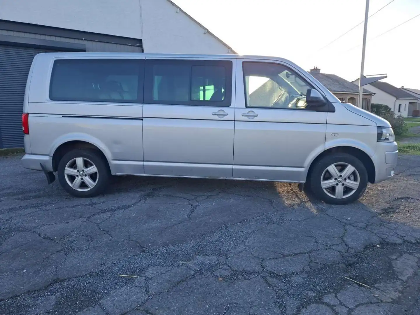 Volkswagen T5 Multivan 2.0 TDI 180 Auto. 4Motion Highline Gris - 2