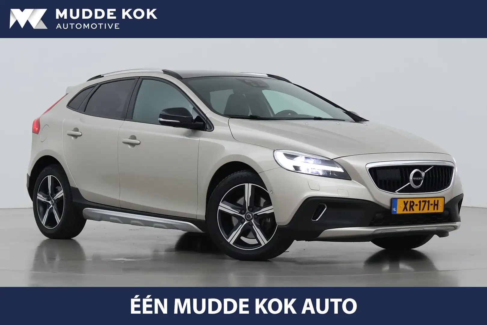 Volvo V40 Cross Country 1.5 T3 Polar+ Luxury | ACC | Panoramadak | Standka Braun - 1