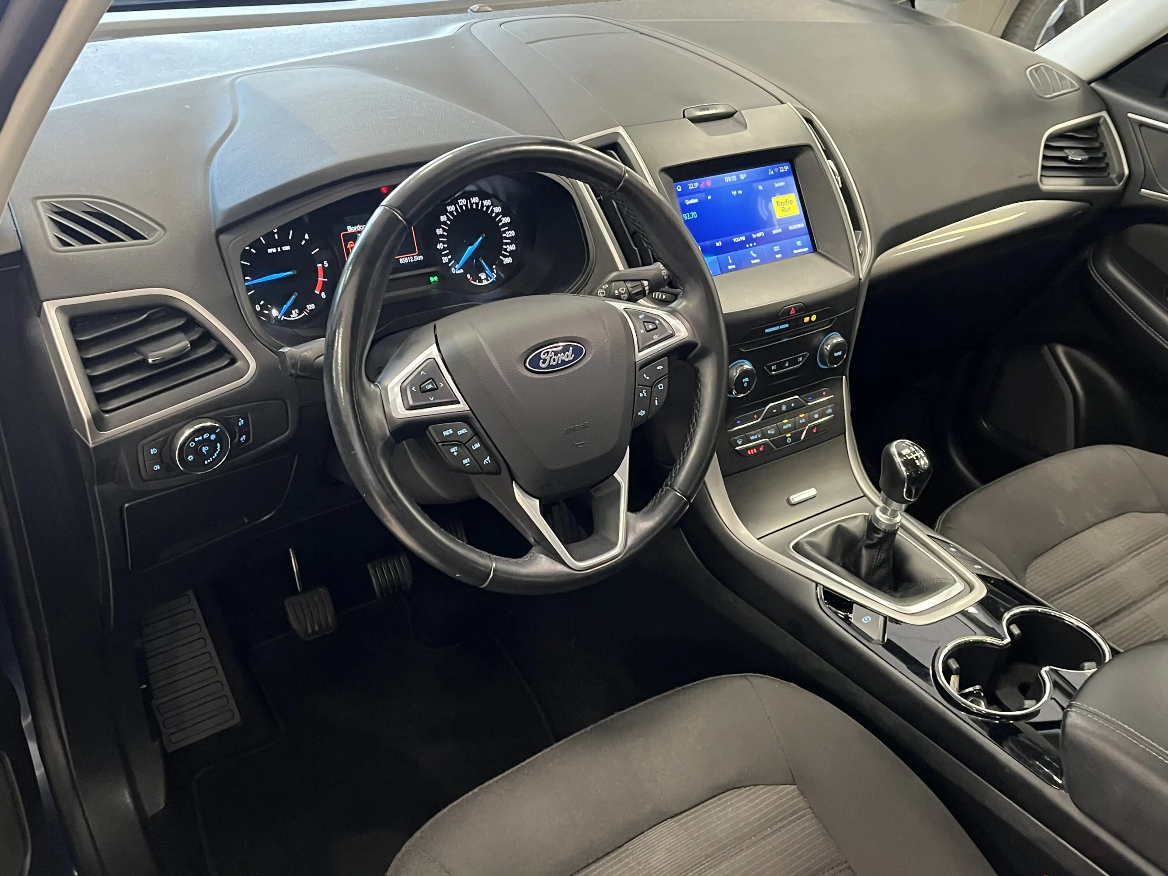 Ford Galaxy Trend 7-Sitzer W-Paket*PDC*CarPlay*WLAN — photo 15