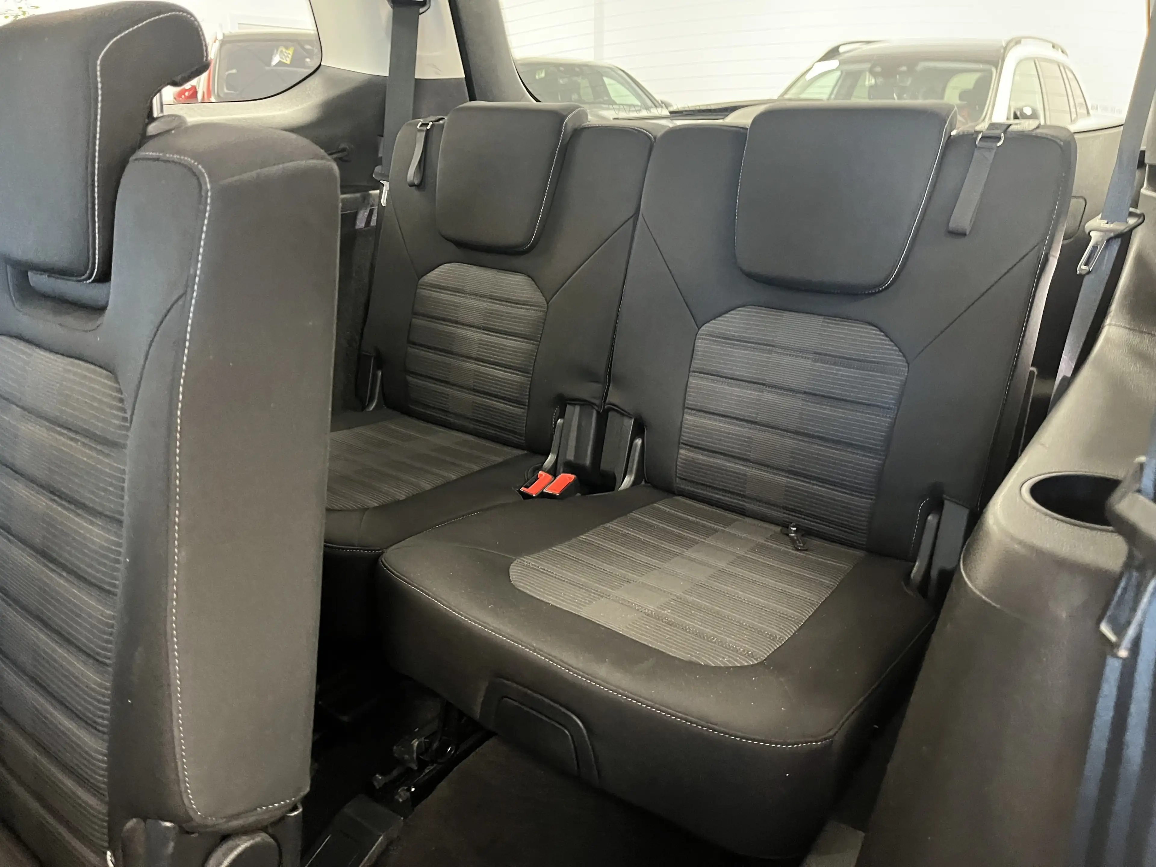 Ford Galaxy Trend 7-Sitzer W-Paket*PDC*CarPlay*WLAN — photo 7