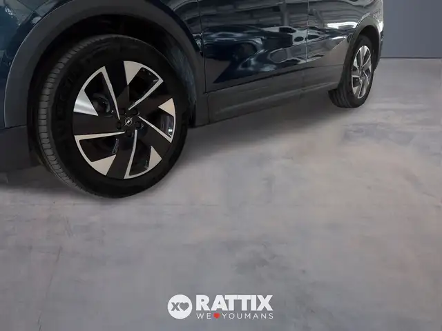 Opel Grandland view 4