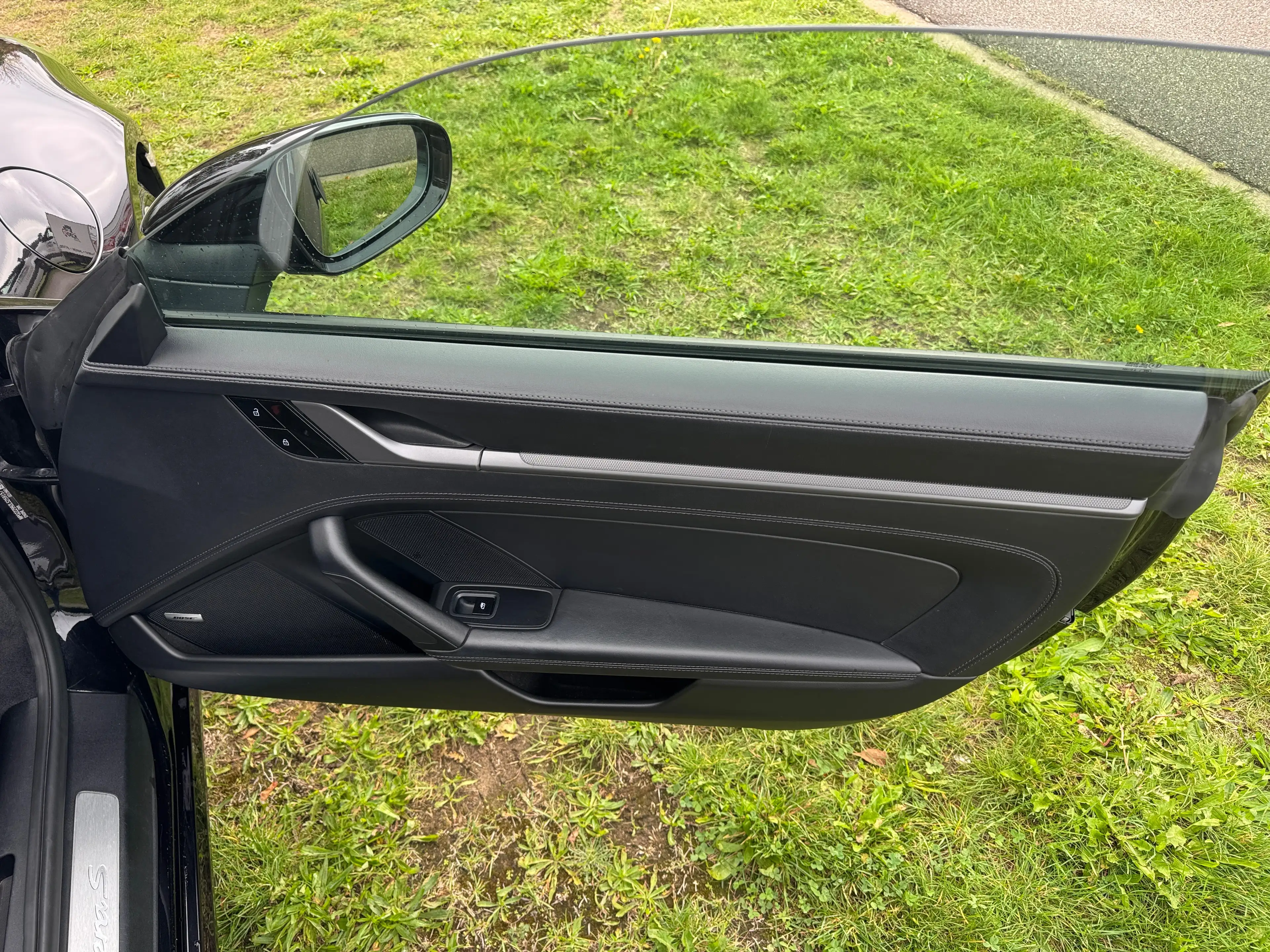 Porsche 992 — photo 4