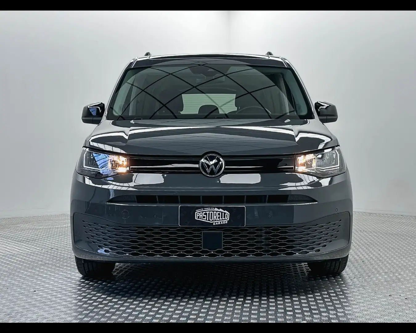 Volkswagen Caddy 2.0 TDI 122 CV DSG California Furgone Maxi Grigio - 2