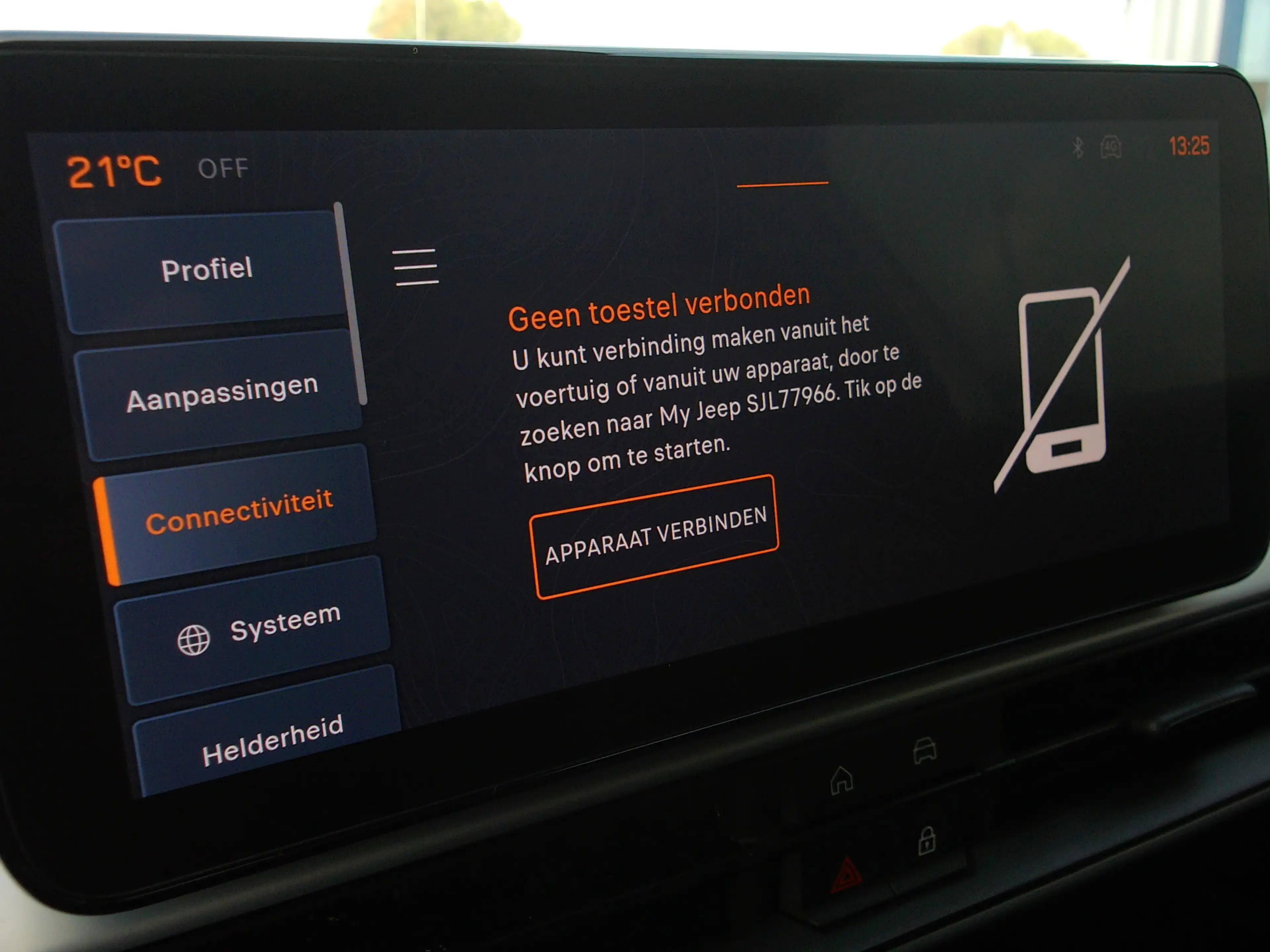 Jeep Avenger 1.2 e-Hybrid Longitude, Carplay + Android Auto / J — photo 13