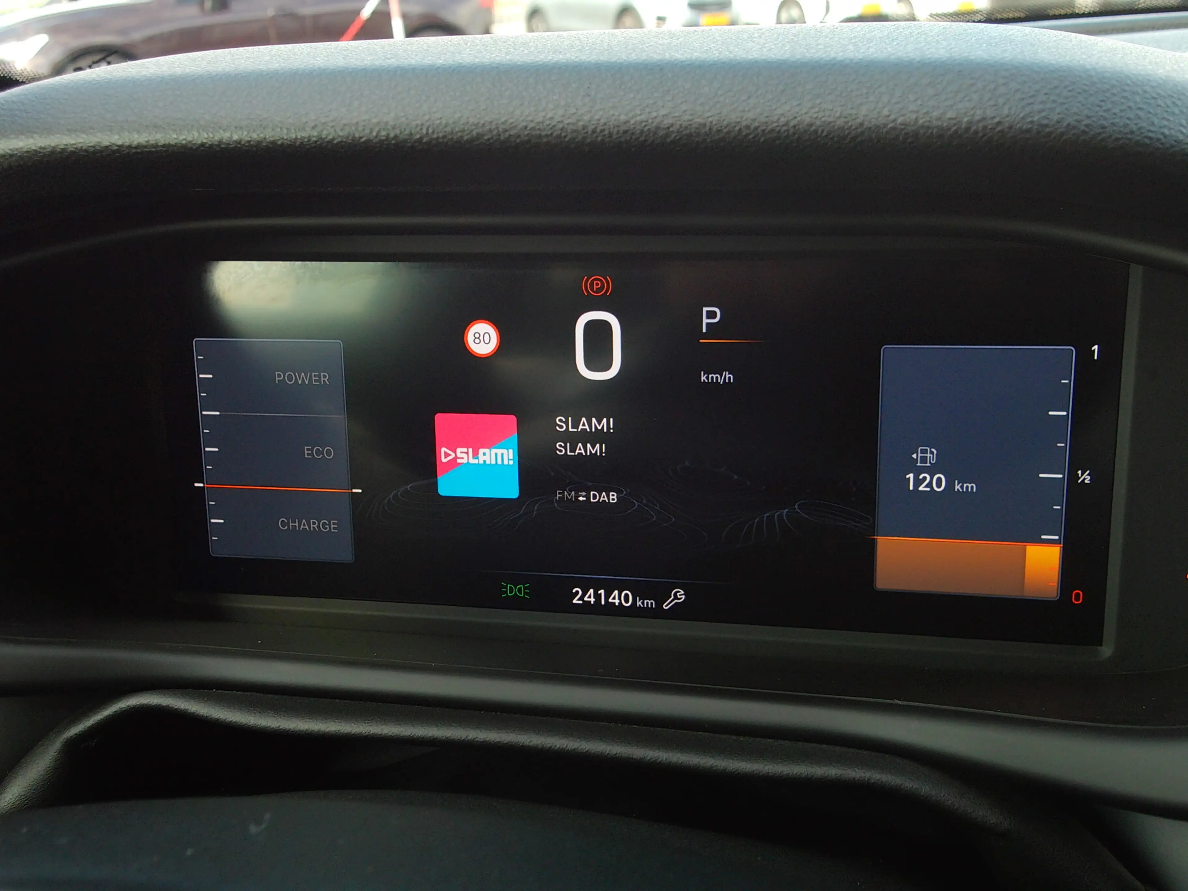 Jeep Avenger 1.2 e-Hybrid Longitude, Carplay + Android Auto / J — photo 11