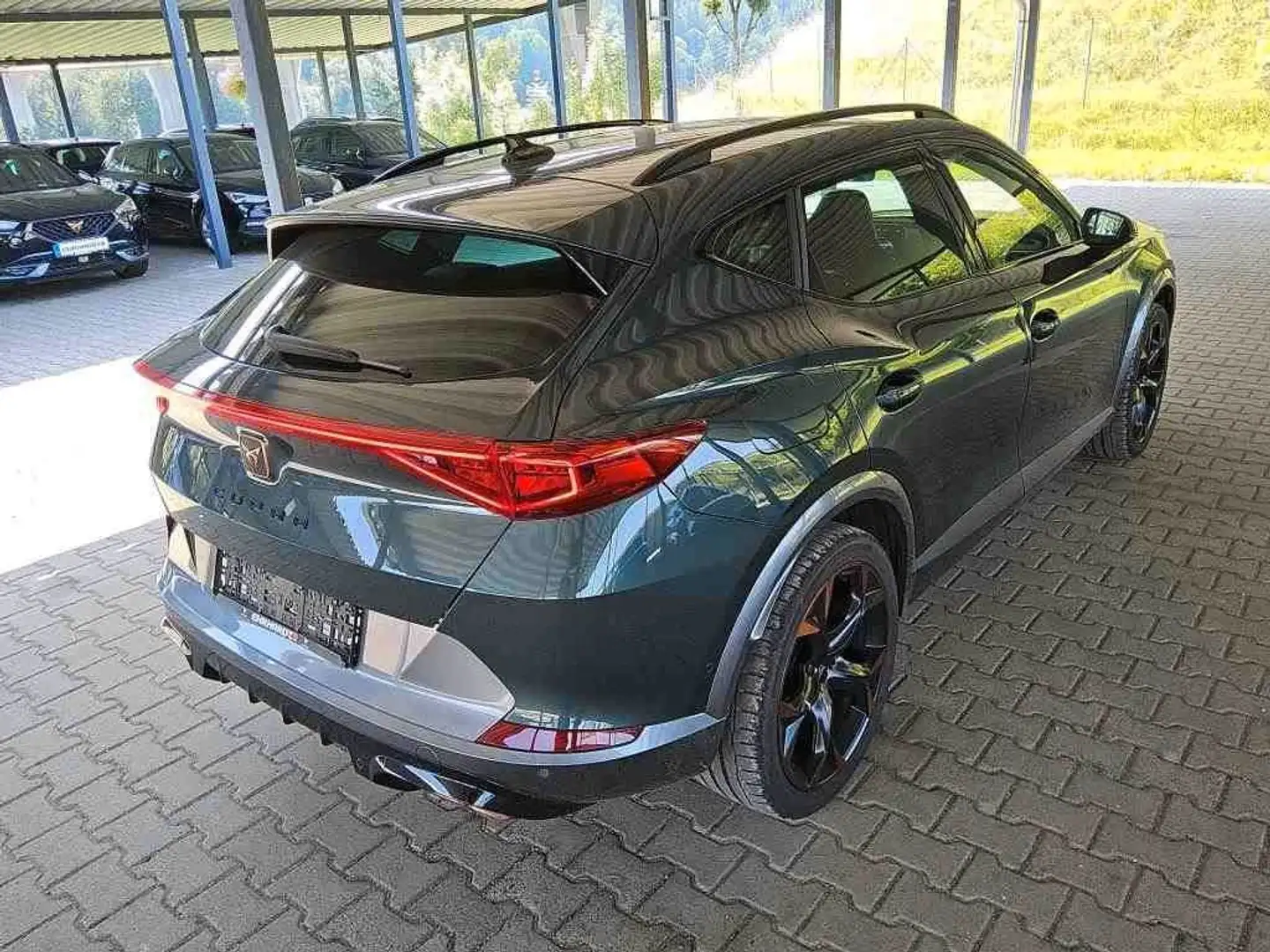 CUPRA Formentor VZ Priority e-Hybrid Aut. Navi SHZ LED Grün - 2