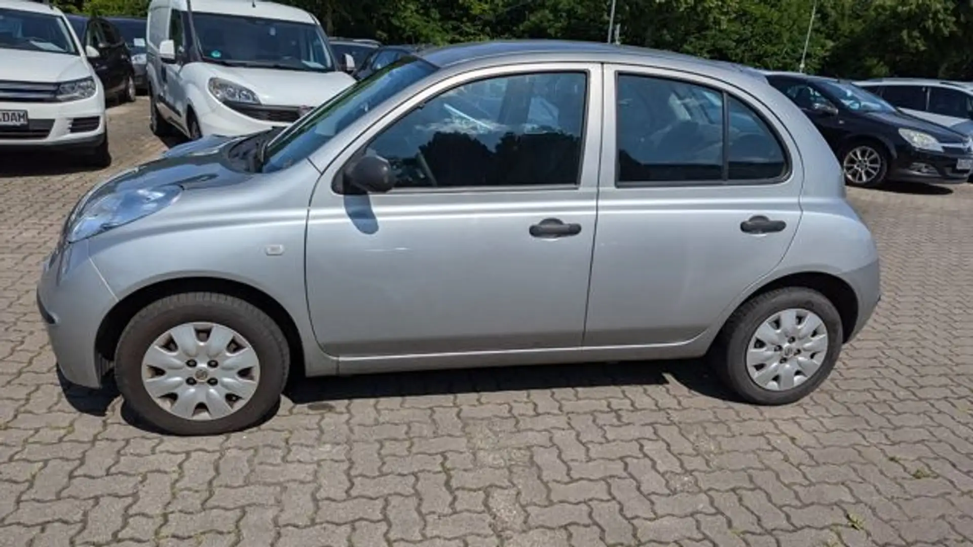 Nissan Micra Visia*Klimaanlage*4 türig*2 Hand* Silver - 2