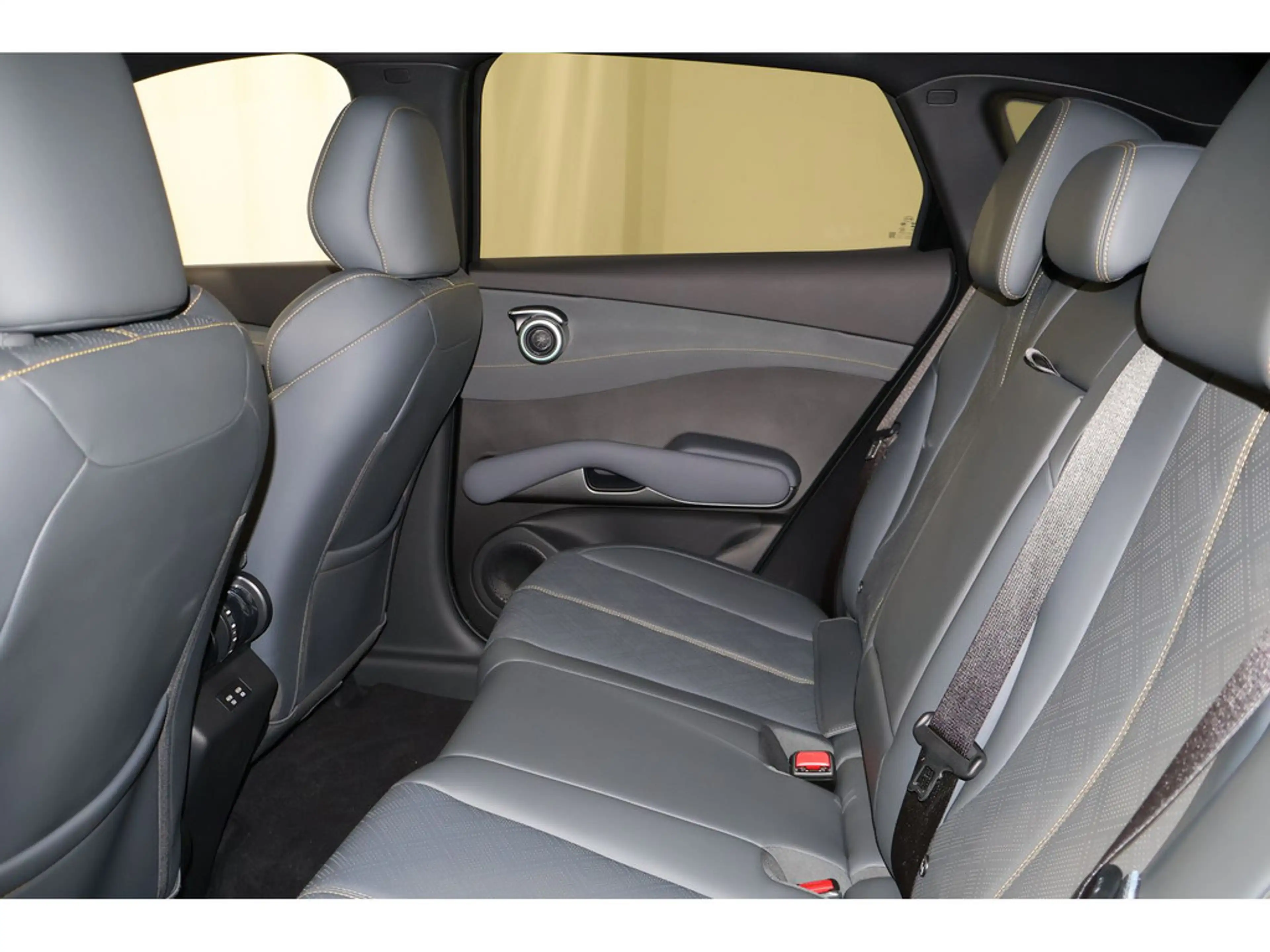BYD Atto 3 EVO — photo 12