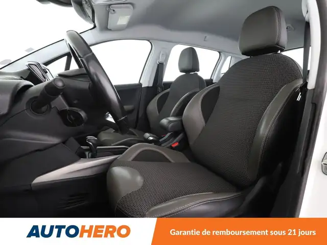Peugeot 2008 view 10