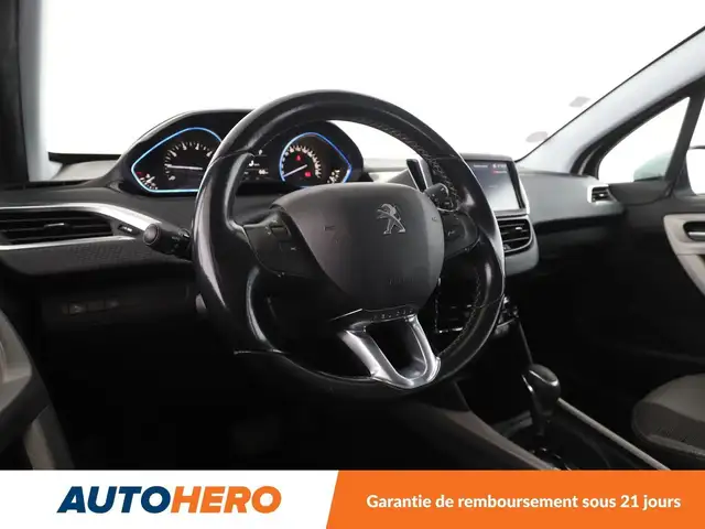 Peugeot 2008 view 11