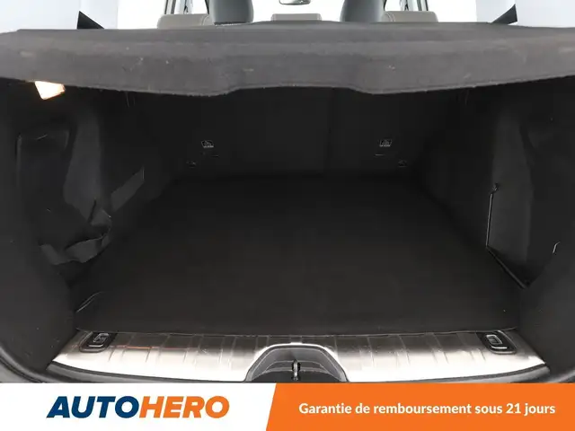 Peugeot 2008 view 17