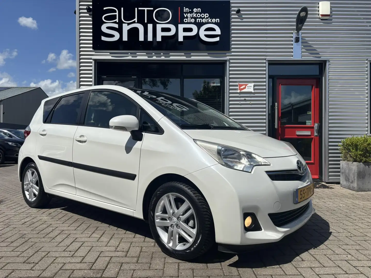 Toyota Verso-S 1.3 VVT-i Dynamic -AUTOMAAT-CLIMA-KEYLESS-TREKHAAK Wit - 2
