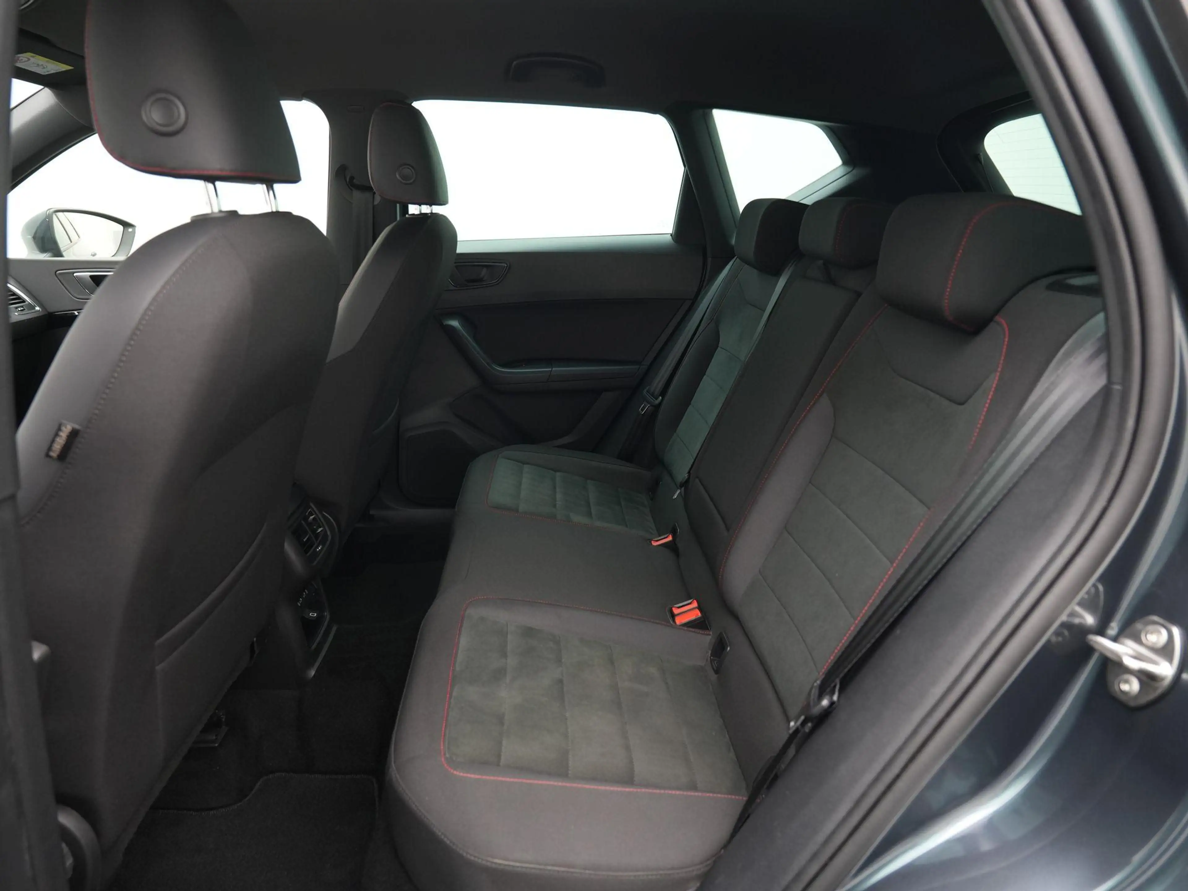 SEAT Ateca 1.5 TSI 150pk FR Business Intense | 360° Camera | — photo 9