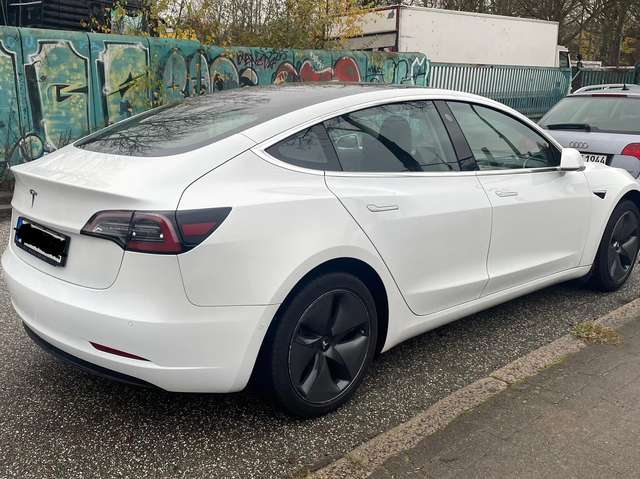 Imagine Tesla Model 3 Model 3 Standard Reichweite Plus Hinterradantrieb
