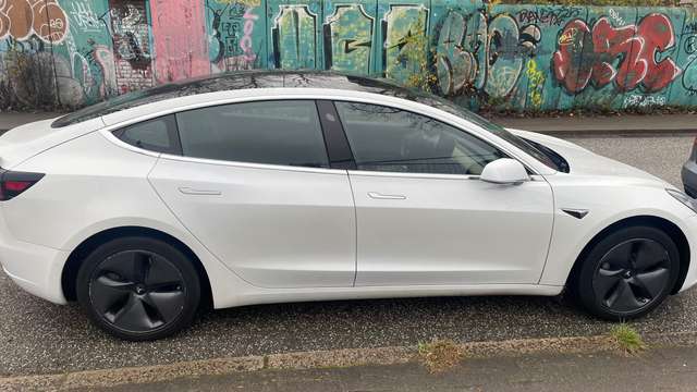 Tesla Model 3 Model 3 Standard Reichweite Plus Hinterradantrieb