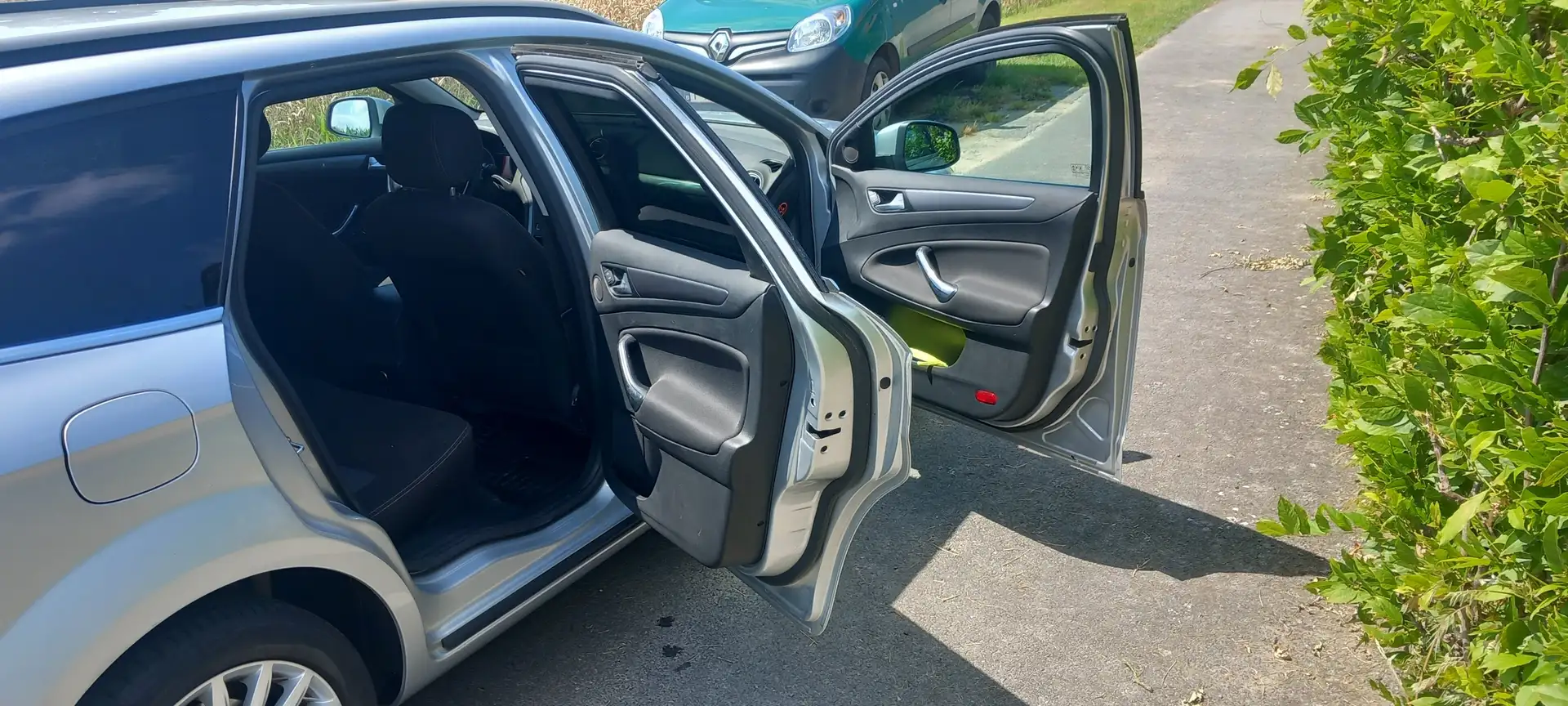 Ford Mondeo Mondeo Turnier 1.6 TDCi Trend Zilver - 2