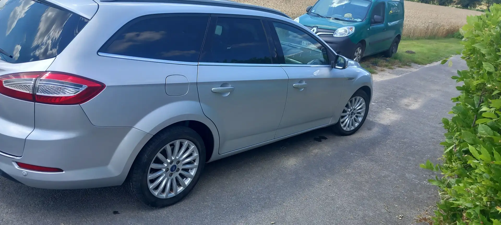 Ford Mondeo Mondeo Turnier 1.6 TDCi Trend Zilver - 1
