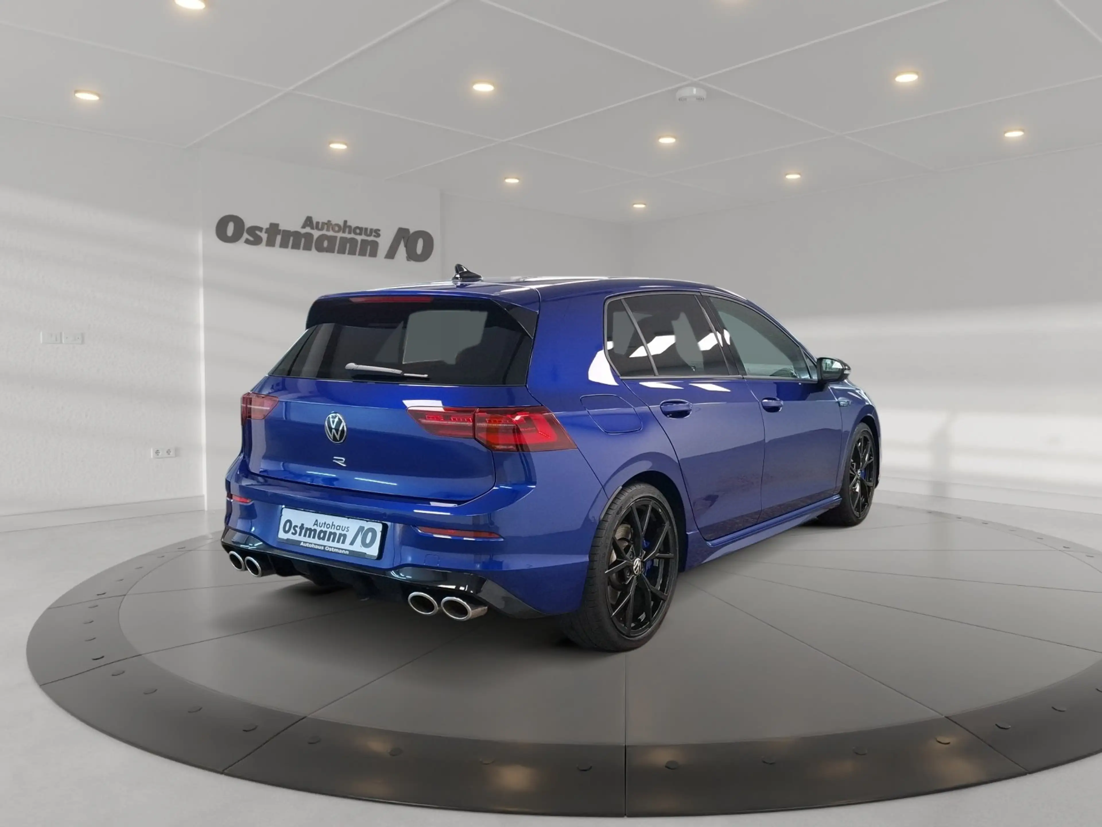 Volkswagen Golf VIII R 4Motion 2.0 TSI DCC Matrix RFK ACC — photo 4