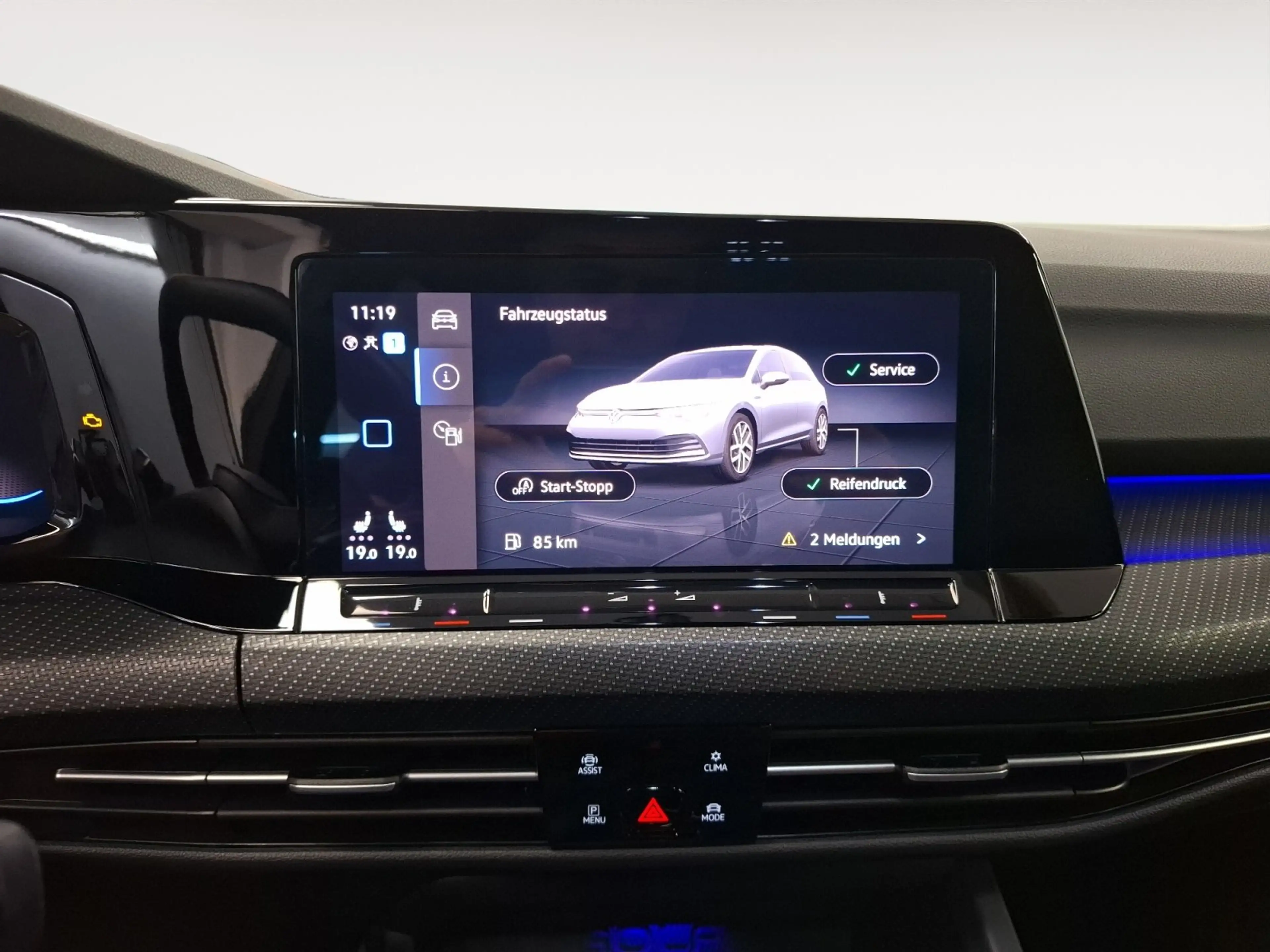 Volkswagen Golf VIII R 4Motion 2.0 TSI DCC Matrix RFK ACC — photo 13