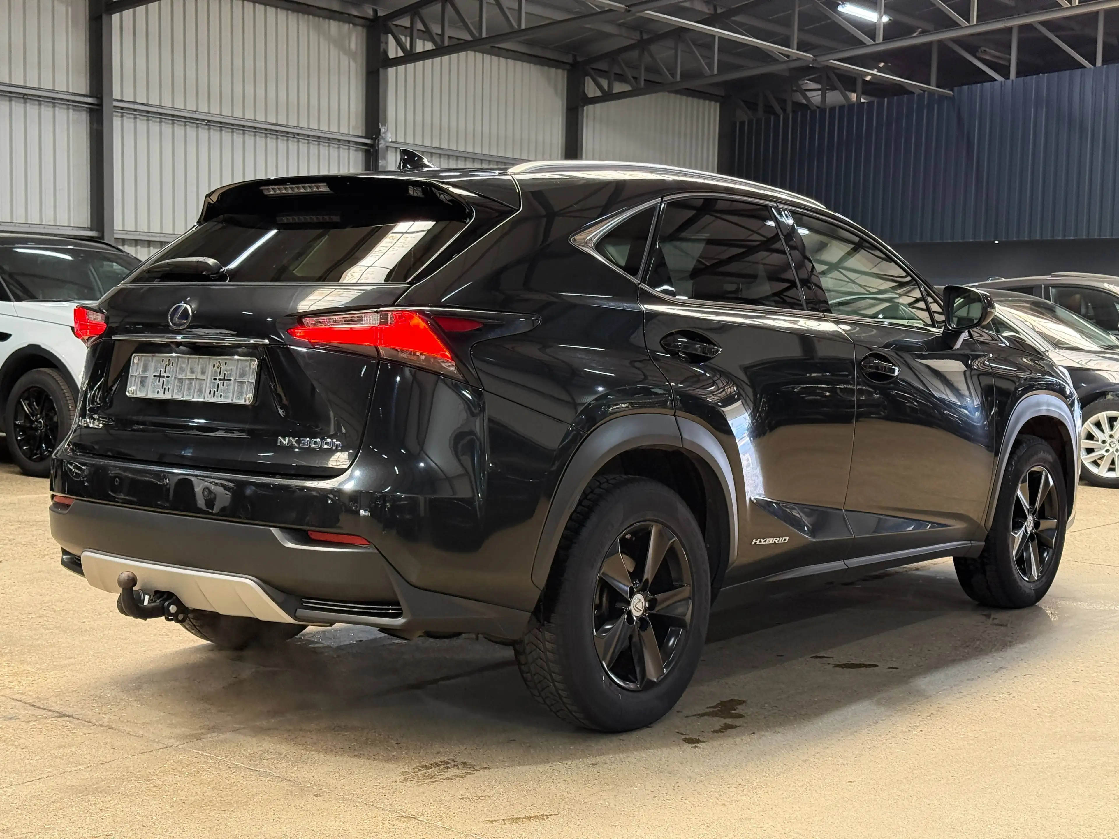 Lexus NX 300h NX 300h 2.5i FWD Executive Line E-CVT — photo 7