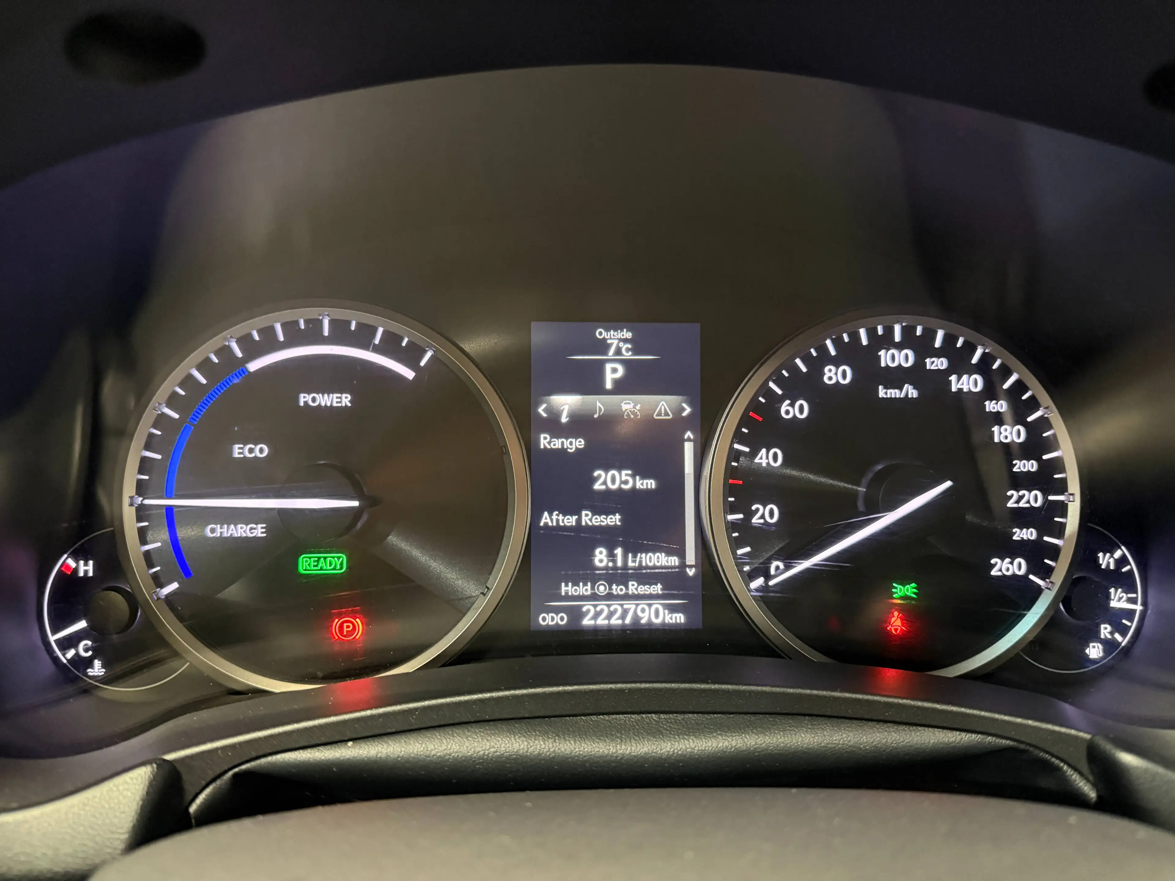 Lexus NX 300h NX 300h 2.5i FWD Executive Line E-CVT — photo 13