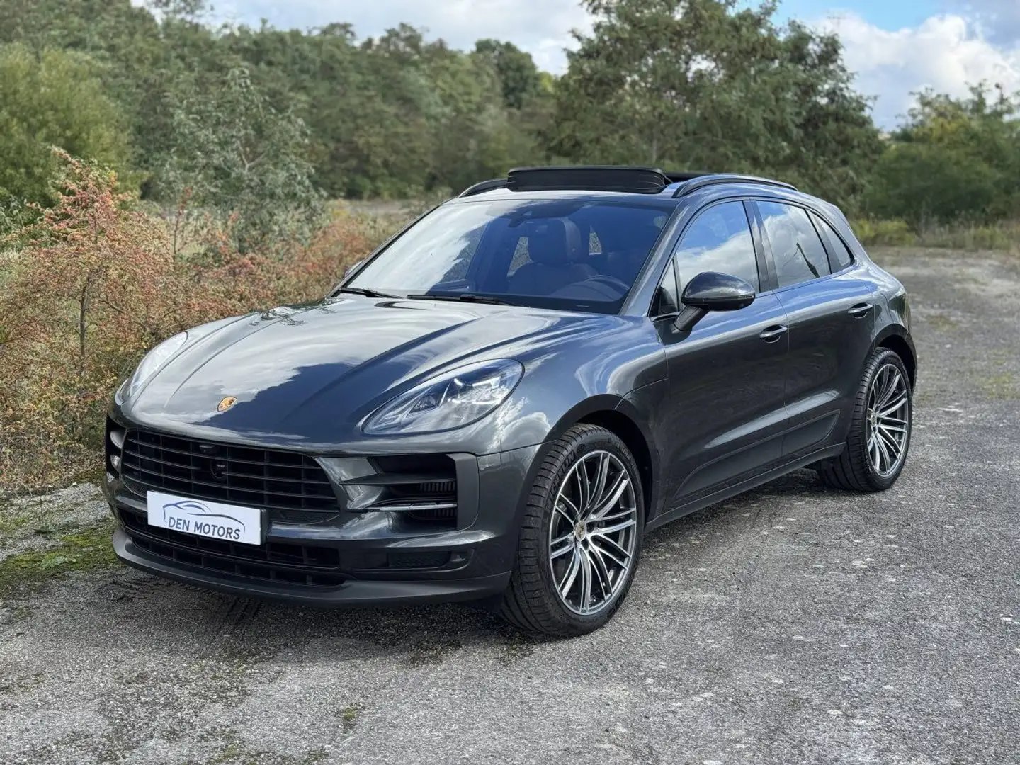 Porsche Macan - À PARTIR DE 941eu/MOIS* - S 3.0 V6 354ch suivi Porsche, 32 000 eu d'options Gris - 1