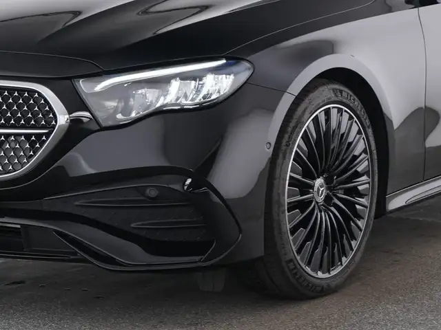 Mercedes-Benz E-Class view 2