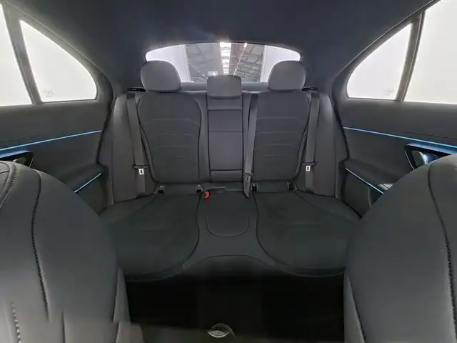 Mercedes-Benz E-Class view 9