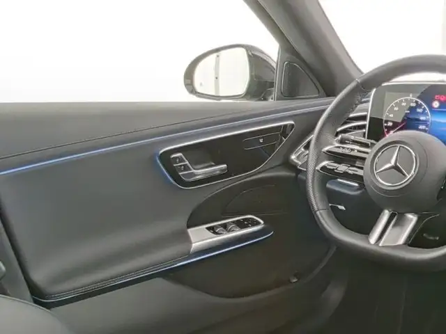 Mercedes-Benz E-Class view 7
