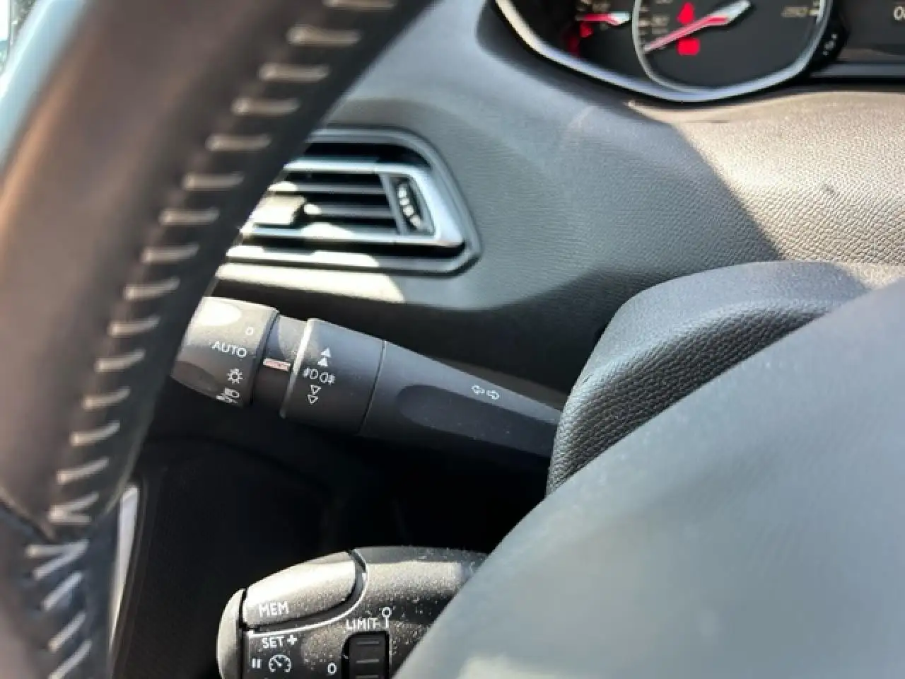 Peugeot 308 308 — photo 20