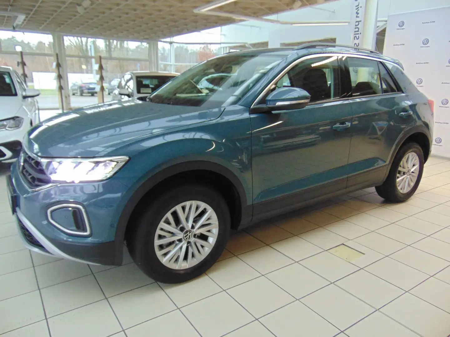 Volkswagen T-Roc 1.5 TSI DSG Life Gris - 1