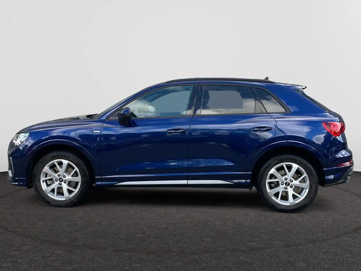Audi Q3 Audi Q3  S line 45 TFSI e  180(245) kW(pk) S tronic Bleu - 2