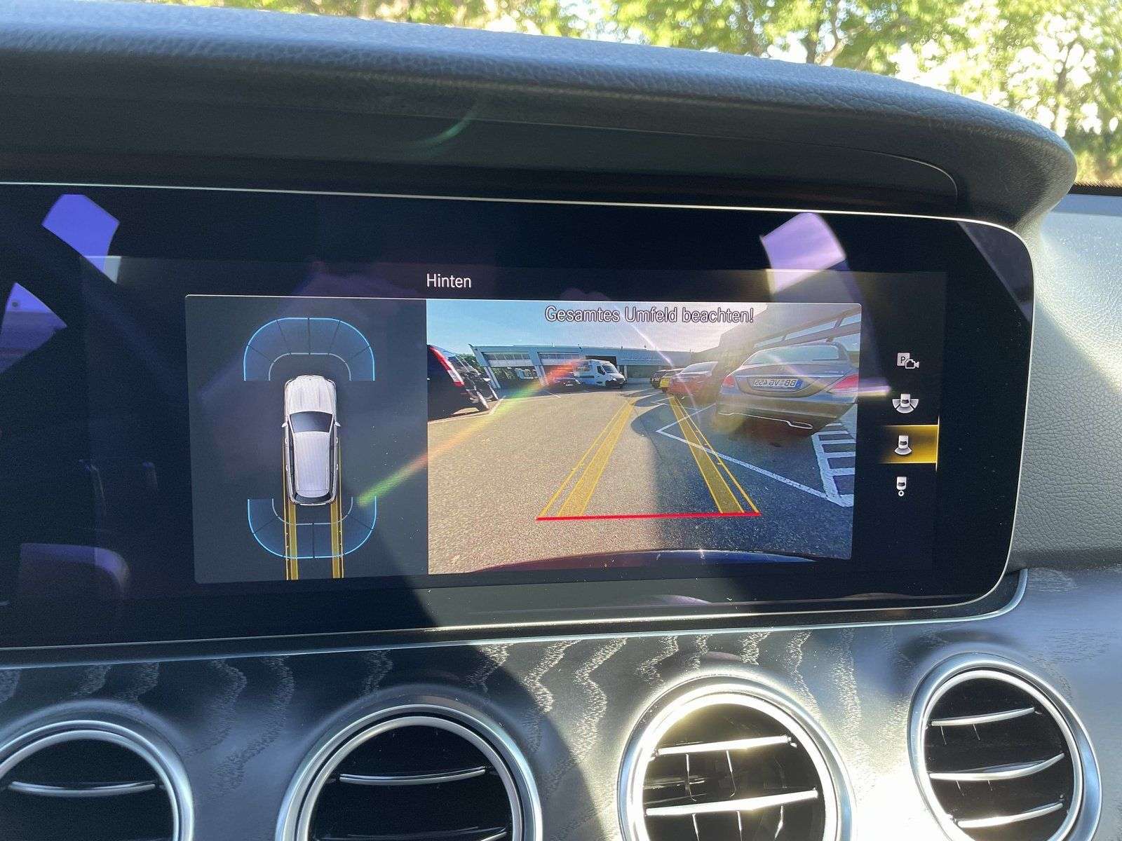 Mercedes-Benz E 220