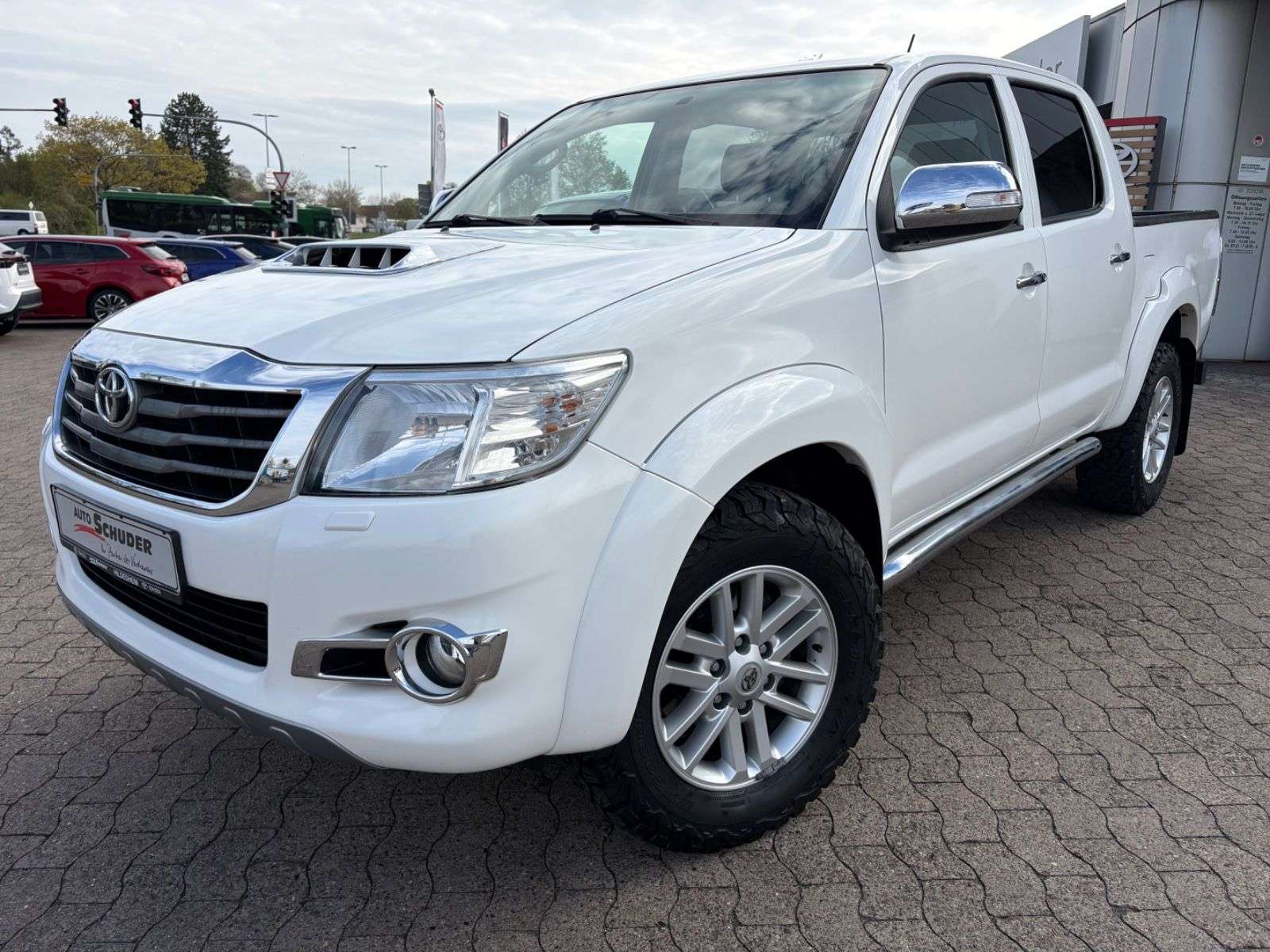 Second hand Toyota Hilux 3.0