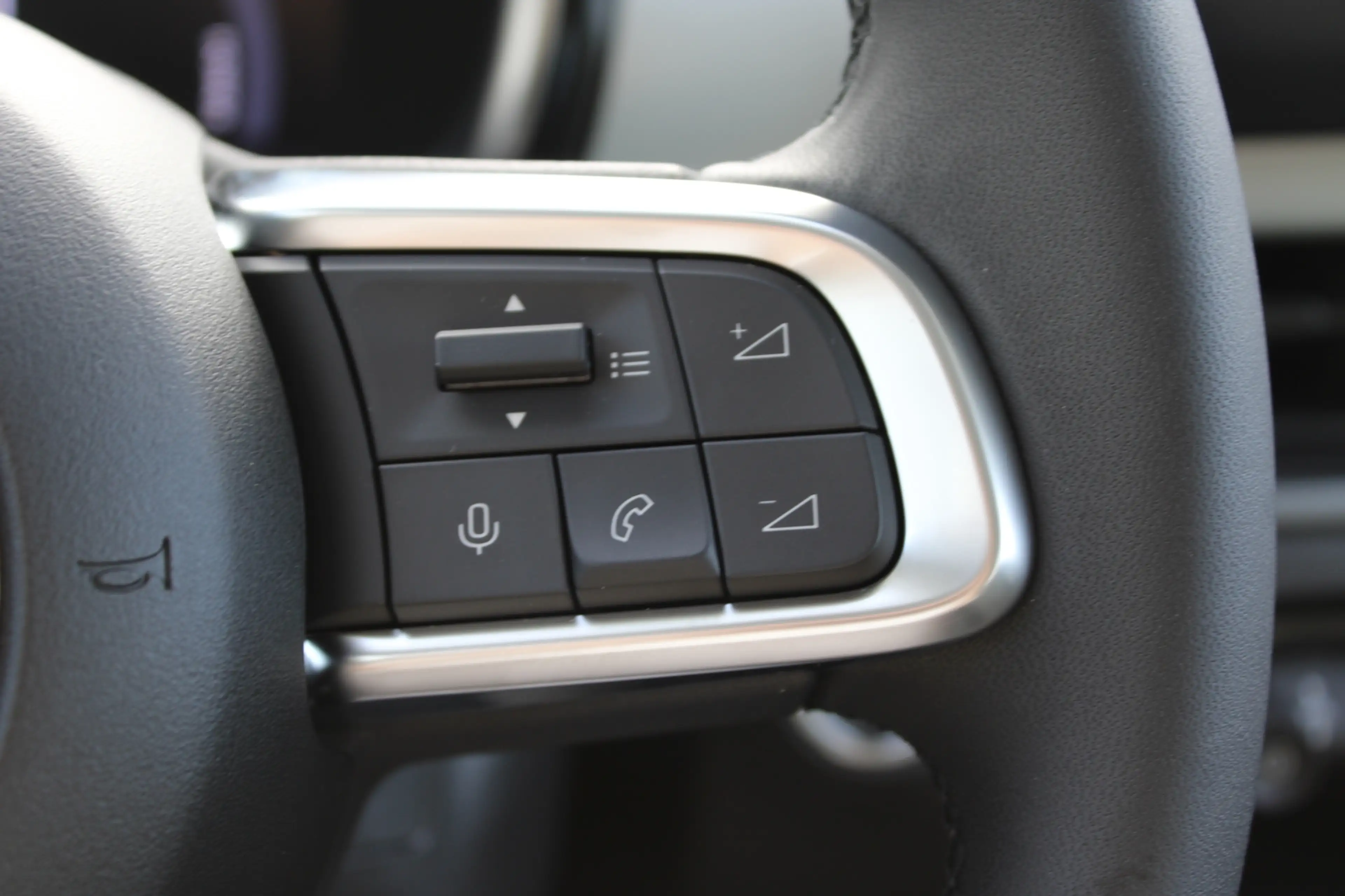 Fiat 600 600 LaPrima Hybrid 110PS — photo 4