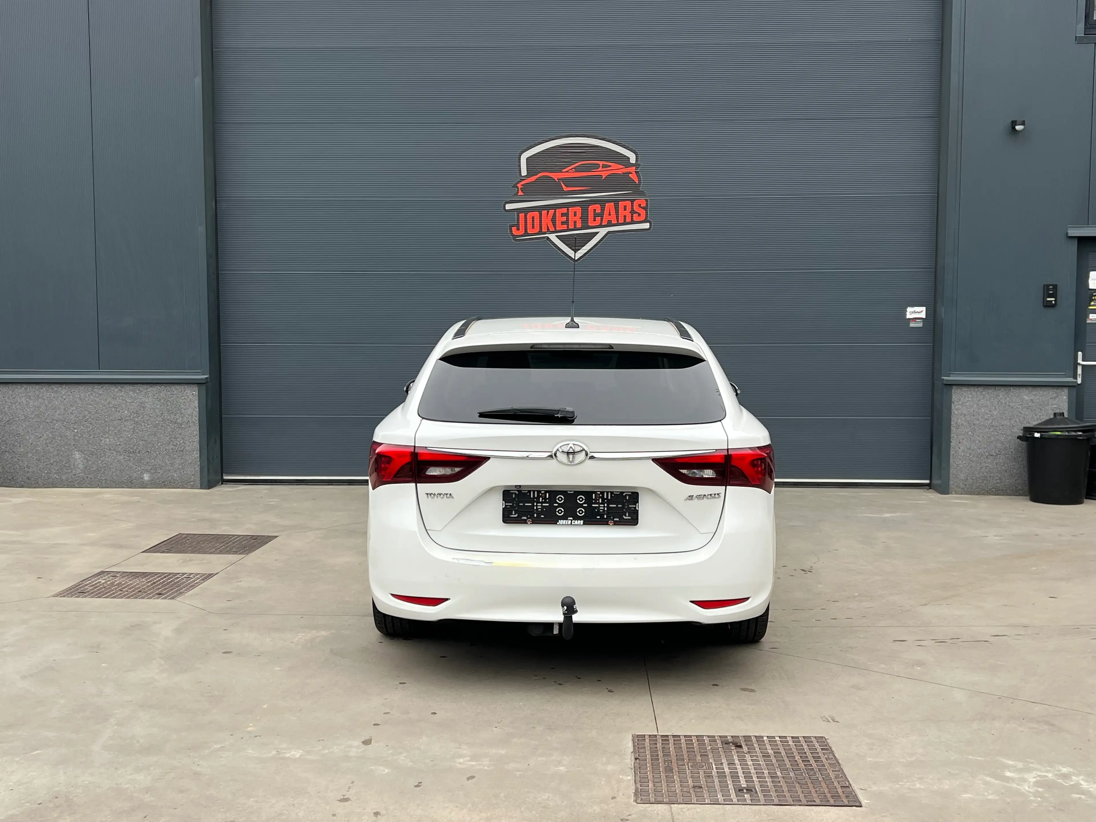 Toyota Avensis SW 2.0 D-4D Premium Camera Xenon Navi EURO6B — photo 4