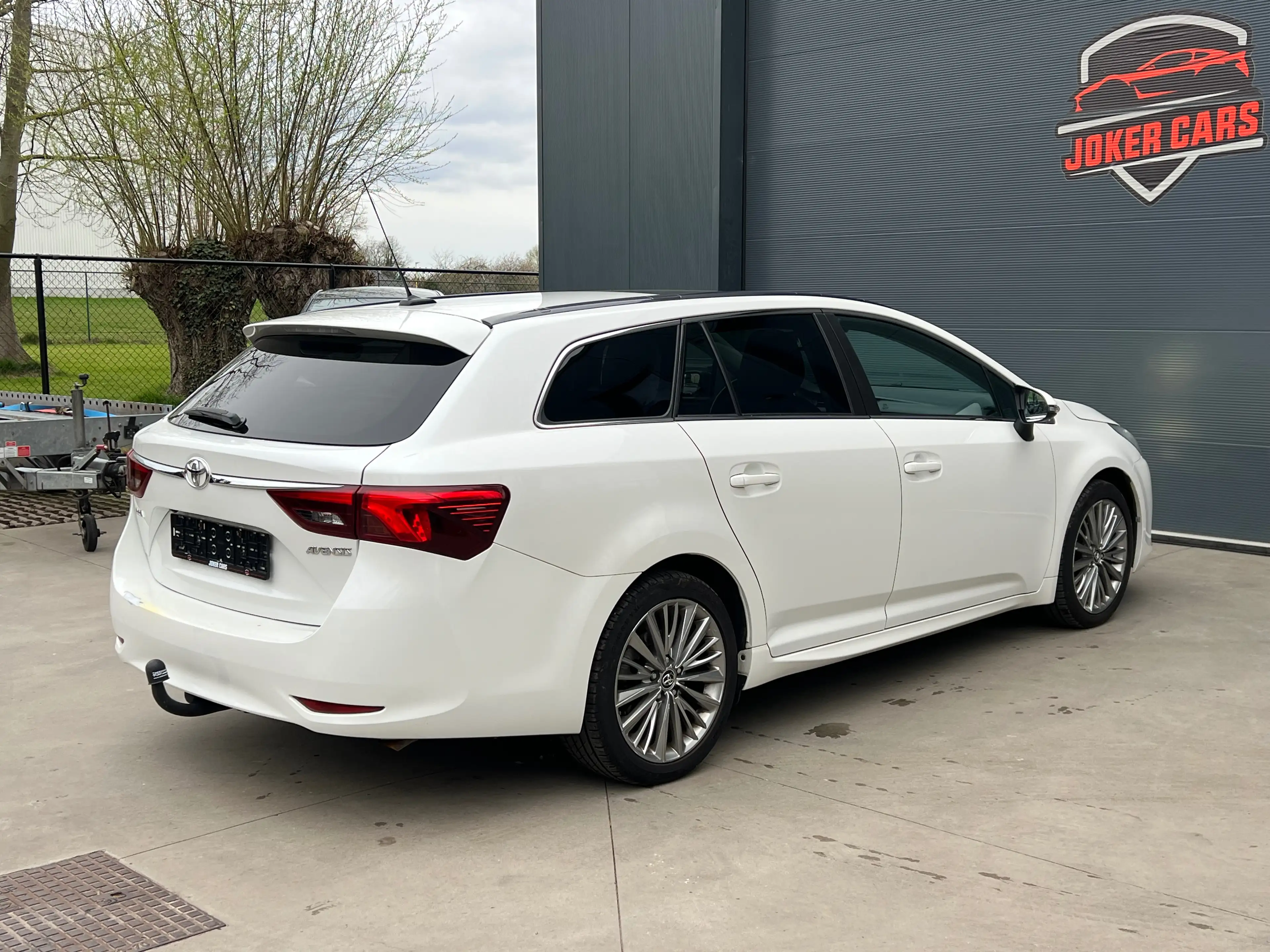Toyota Avensis SW 2.0 D-4D Premium Camera Xenon Navi EURO6B — photo 5