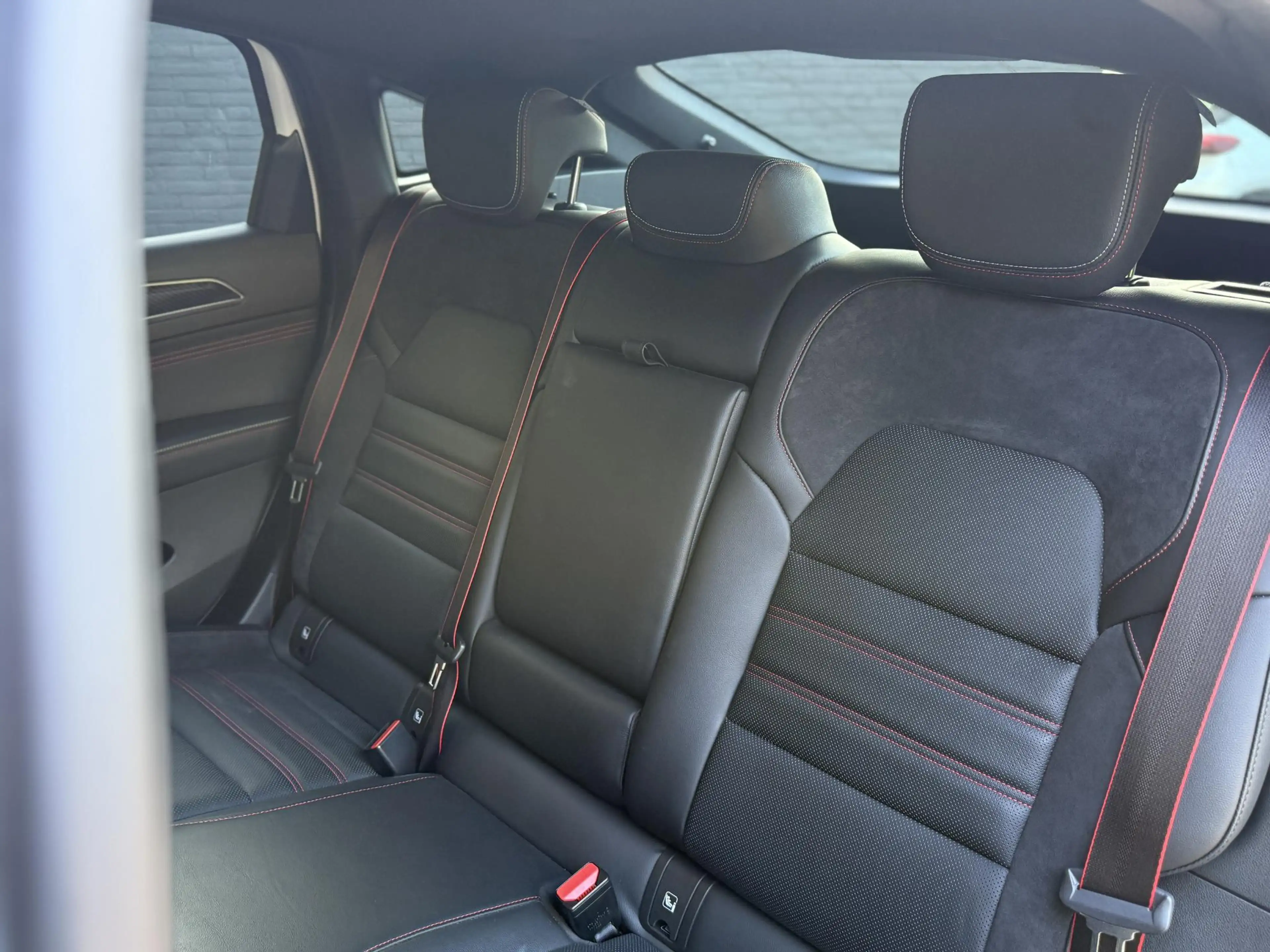 Renault Arkana 1.6 E-Tech Hybrid 145 R.S. Line l Stoelverwarming — photo 15