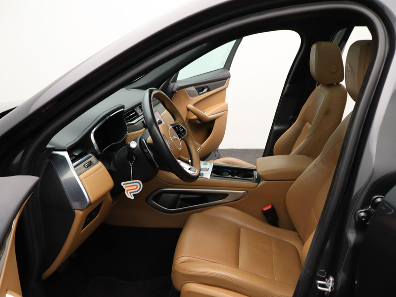 Jaguar F-Pace 2.0 P400e PHEV Limited Edition R-Dynamic SE — photo 11