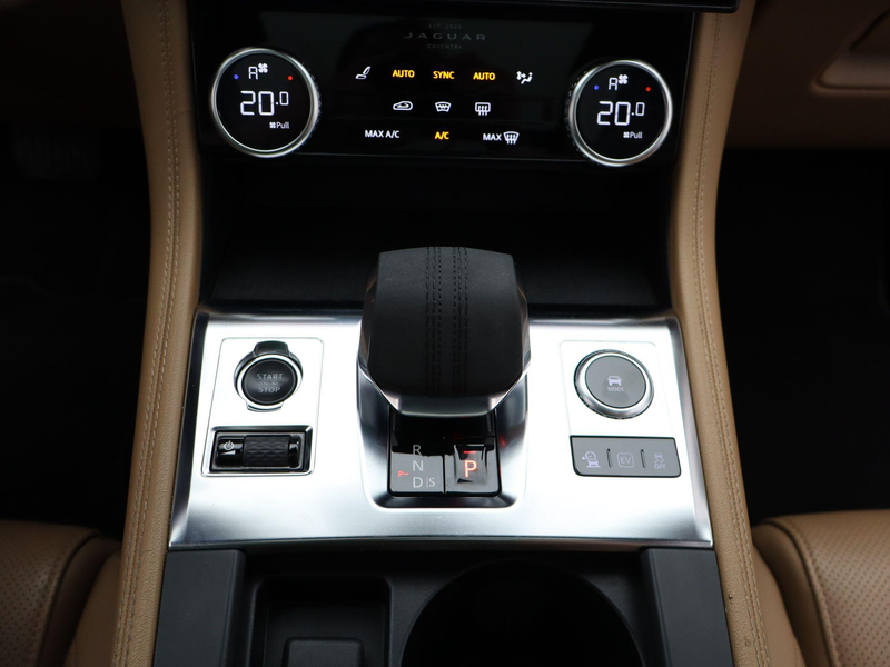 Jaguar F-Pace 2.0 P400e PHEV Limited Edition R-Dynamic SE — photo 10