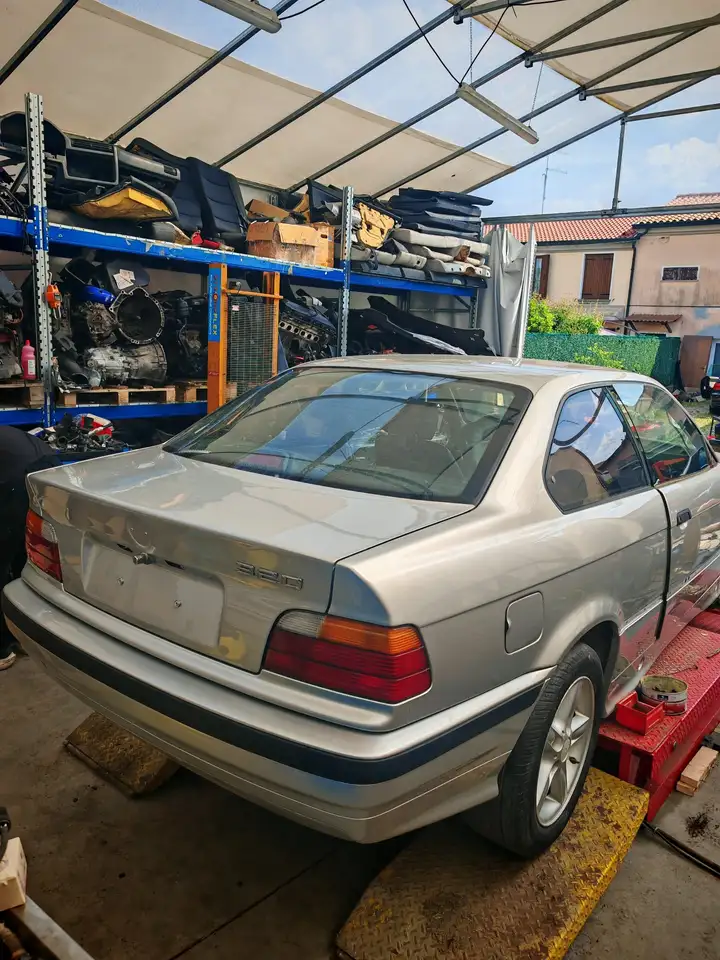 BMW 320i Coupe cat., foto 2