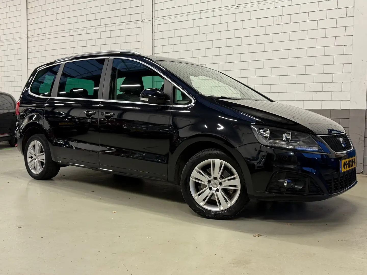 SEAT Alhambra 1.4 TSI Style 7p Zwart - 1