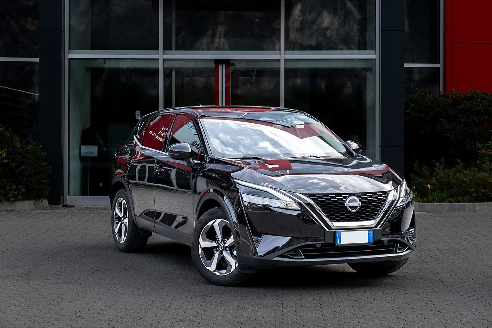Nissan Qashqai 1.3 Mild Hybrid 140cv N-Connecta 2WD 2127640 Noir - 1